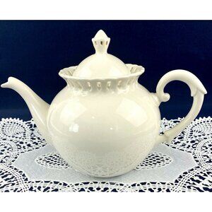 Gracie Coastline Imports Decorative China Teapot w Lid Cream Lattice Top